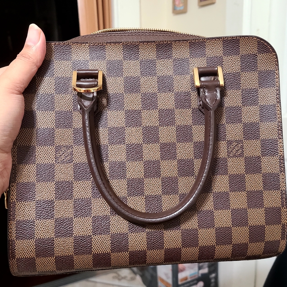 Louis Vuitton Triana